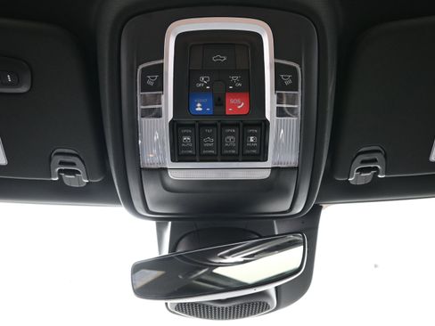 Used 2023 RAM 1500 Laramie AWD/4WD image 28