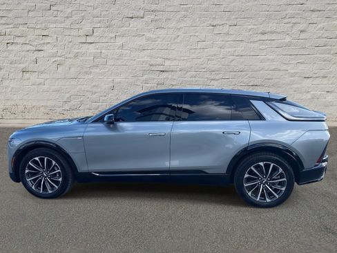 Used 2025 Cadillac Lyriq Sport image 8