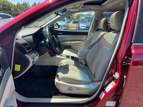 Used 2011 Subaru Outback 2.5i Premium AWD/4WD image 21