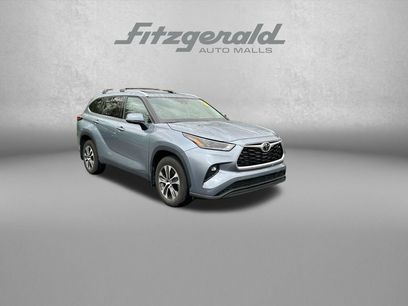Used 2022 Toyota Highlander XLE