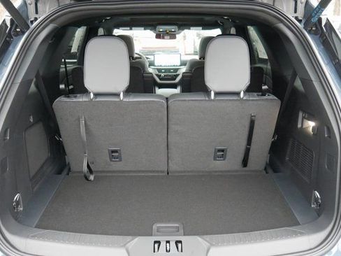 New 2026 Ford Explorer ST-Line w/ ST-Line Street Pack image 12