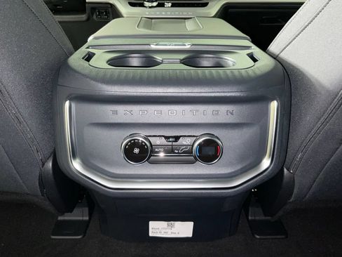 New 2027 Ford Expedition Active RWD image 17