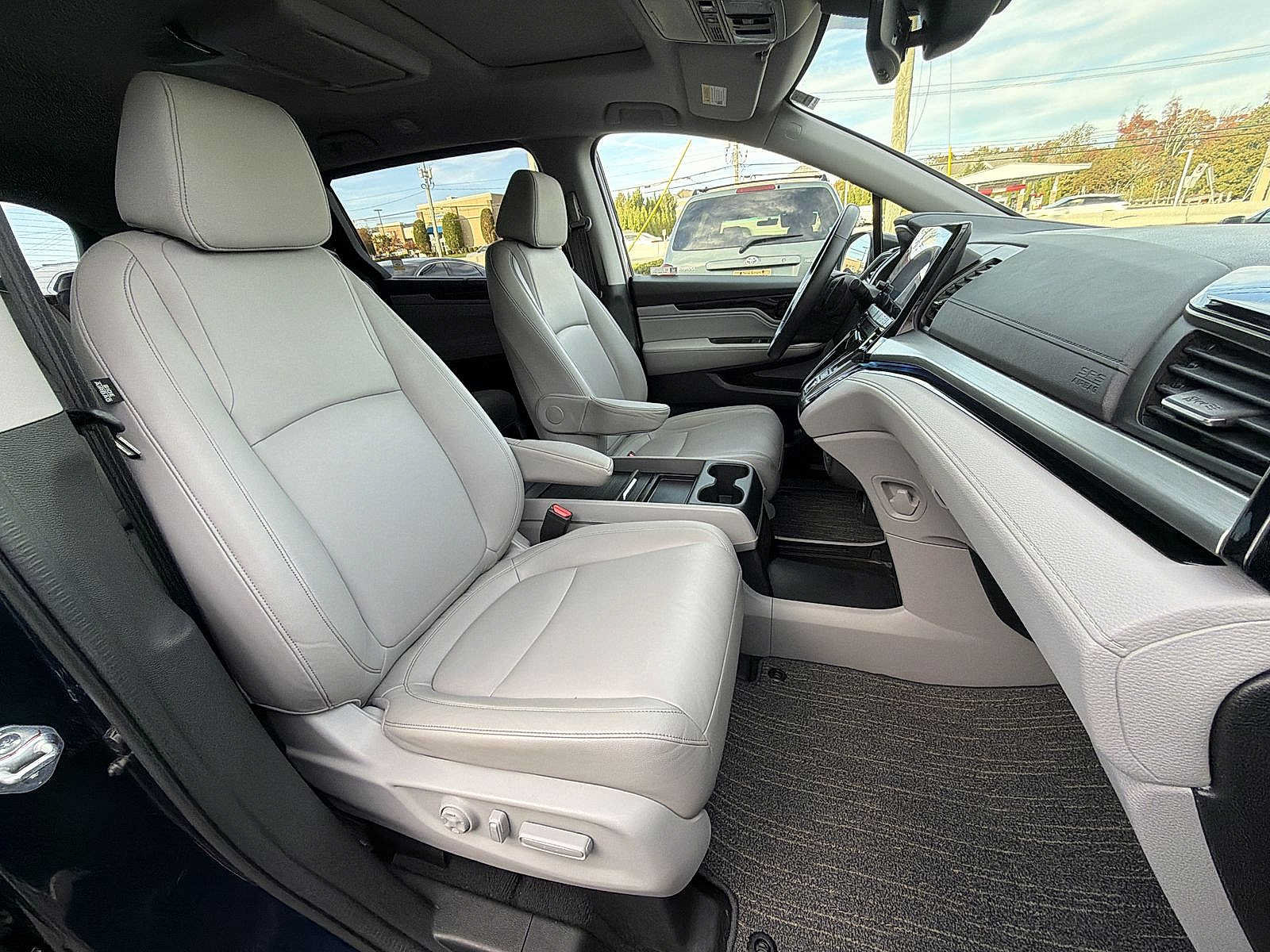 Used 2023 Honda Odyssey Touring image 22