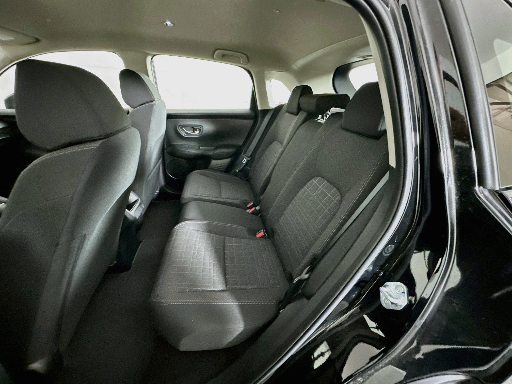 Used 2025 Honda HR-V LX image 25
