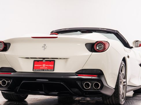 Used 2020 Ferrari Portofino image 9