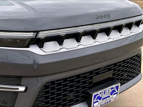 New 2026 Jeep Grand Wagoneer 4WD image 32