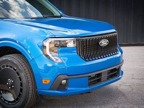 New 2025 Ford Maverick Lobo image 4