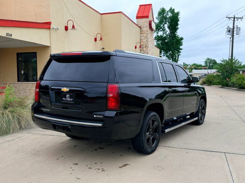 Used 2017 Chevrolet Suburban Premier AWD/4WD image 5