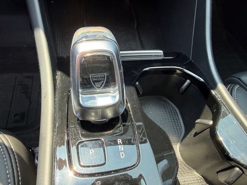 Used 2023 Volvo XC40 B5 Ultimate w/ Climate Package AWD/4WD image 12