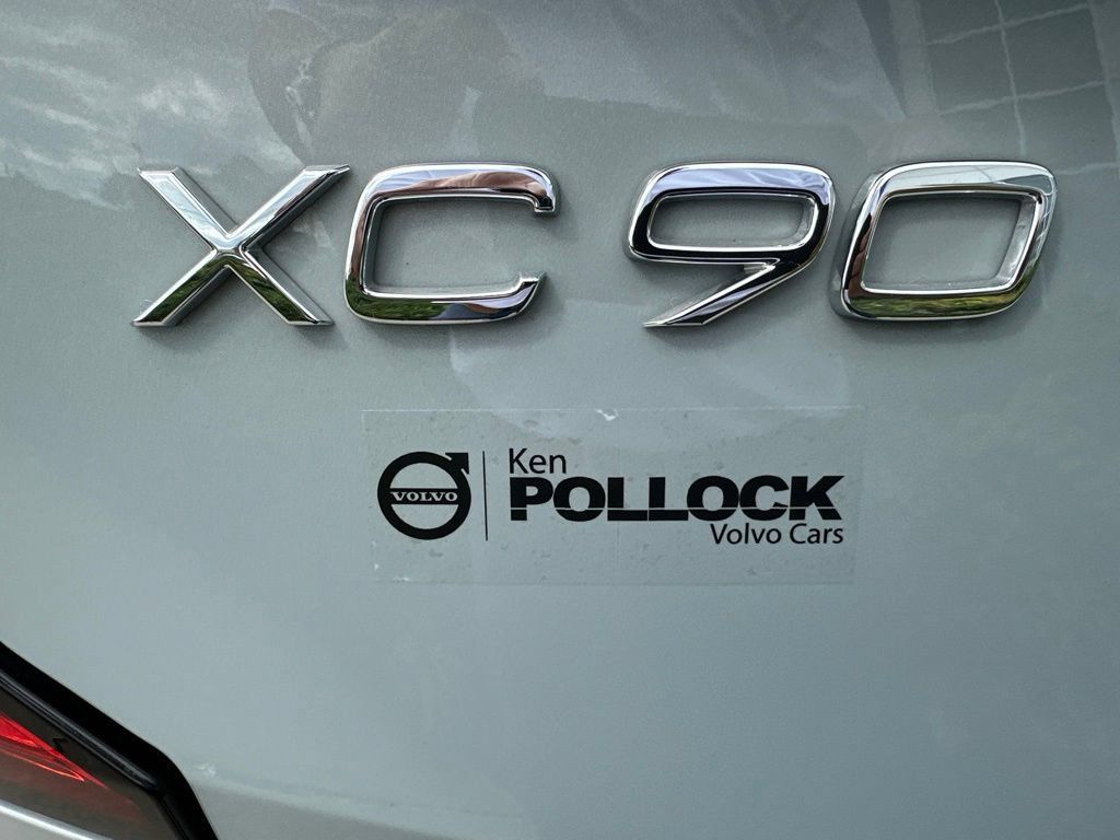 Certified 2026 Volvo XC90 B6 Plus AWD/4WD image 17
