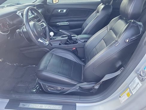 Used 2018 Ford Mustang GT Premium w/ GT Performance Package RWD image 10