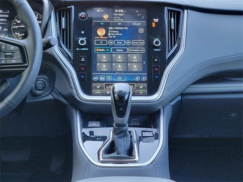 Used 2025 Subaru Outback Onyx Edition XT w/ Popular Package #2 image 27