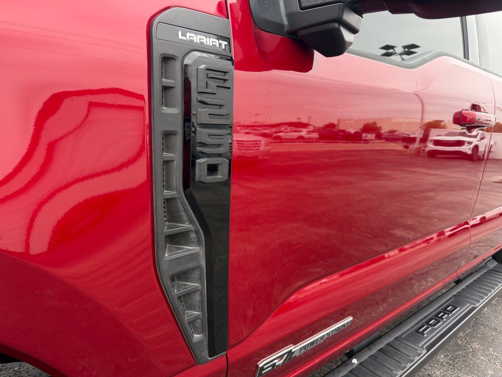 Used 2025 Ford F250 Lariat w/ Black Appearance Package AWD/4WD image 12