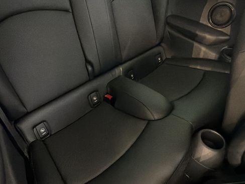 Used 2018 MINI Cooper 2-Door Hardtop FWD image 30