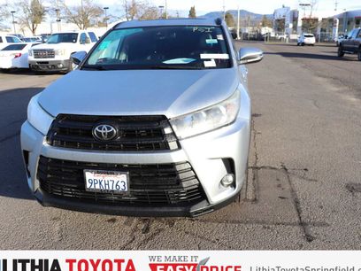Used 2018 Toyota Highlander SE