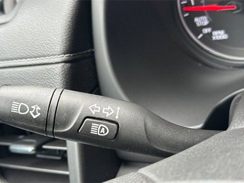 Used 2022 GMC Terrain SLE w/ Driver Convenience Package image 38