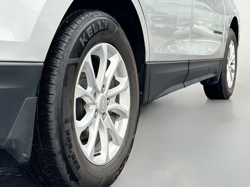 Used 2021 Chevrolet Equinox LT image 14