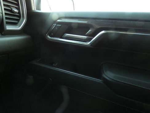Certified 2024 Chevrolet Silverado 1500 LTZ AWD/4WD image 24