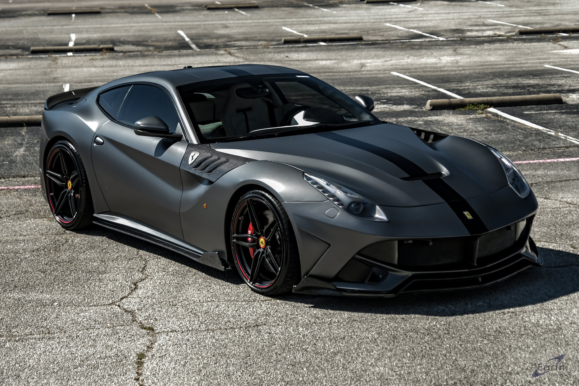 Used 2014 Ferrari F12 Berlinetta RWD image 32