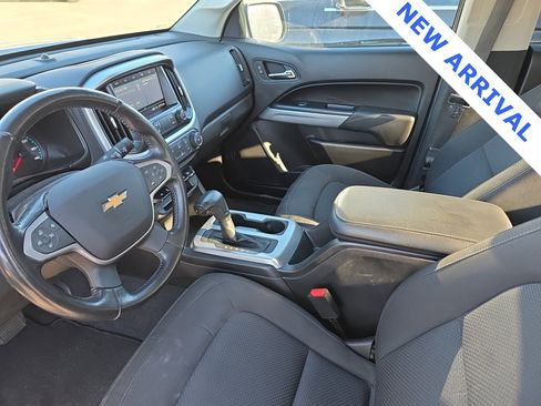Used 2021 Chevrolet Colorado LT w/ Safety Package image 9