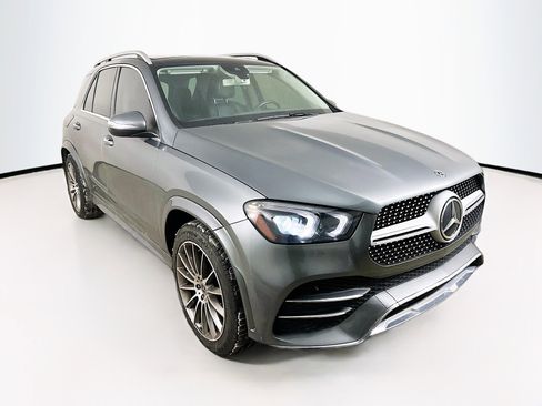 Used 2020 Mercedes-Benz GLE 450 4MATIC image 3