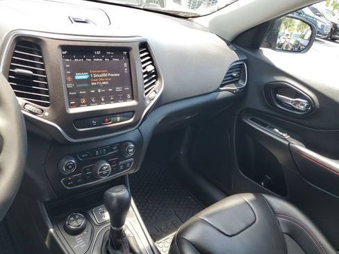 Used 2022 Jeep Cherokee Trailhawk w/ Sun, Sound & Nav Group AWD/4WD image 27