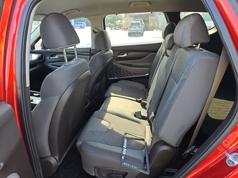 Used 2019 Hyundai Santa Fe SEL FWD image 16