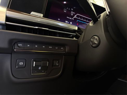 New 2026 Cadillac Escalade Platinum Sport AWD/4WD image 19