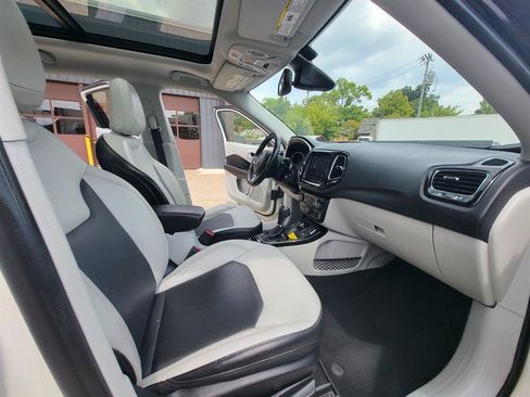 Used 2019 Jeep Compass Limited w/ Advanced Safety Group AWD/4WD image 14