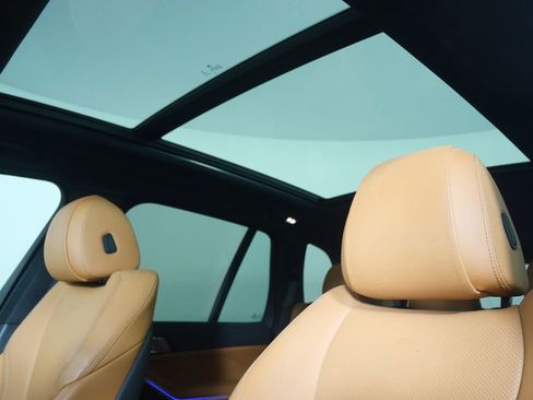 Used 2022 BMW X5 sDrive40i w/ Premium Package image 11