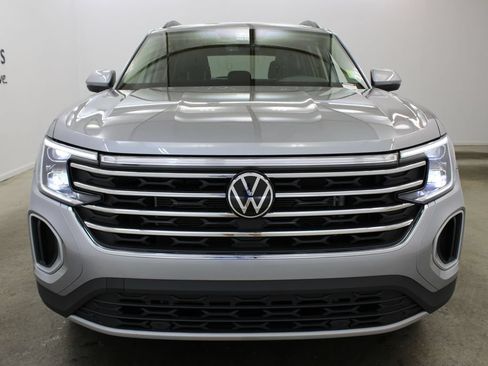 Used 2025 Volkswagen Atlas SE FWD image 7