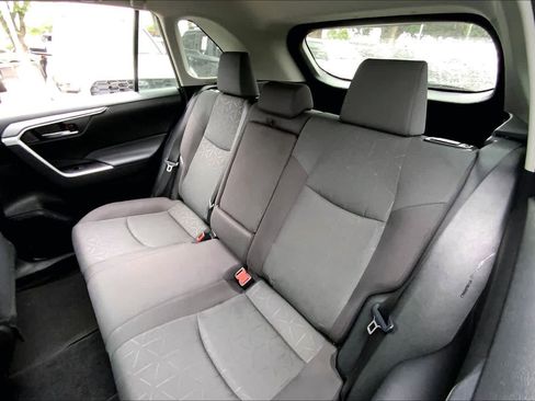 Used 2024 Toyota RAV4 XLE w/ Convenience Package image 21