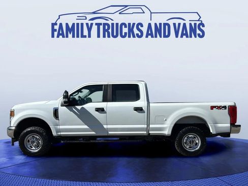 Used 2022 Ford F250 XL w/ Power Equipment Group image 2