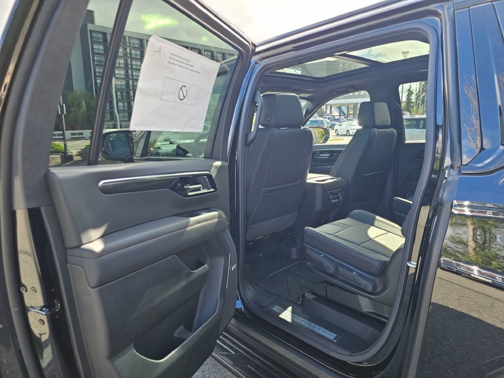 New 2026 Chevrolet Suburban RST w/ Comfort Package AWD/4WD image 19