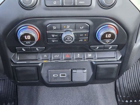Used 2022 Chevrolet Silverado 1500 LT image 16