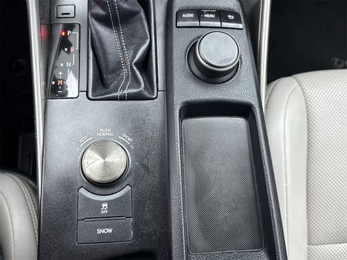 Used 2016 Lexus IS 200t image 31