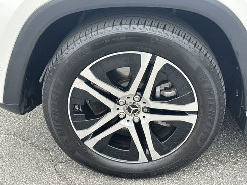 Used 2022 Mercedes-Benz GLS 450 4MATIC image 13