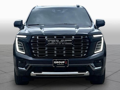 Used 2025 GMC Yukon Denali Ultimate w/ LPO, Floor Liner Package AWD/4WD image 4