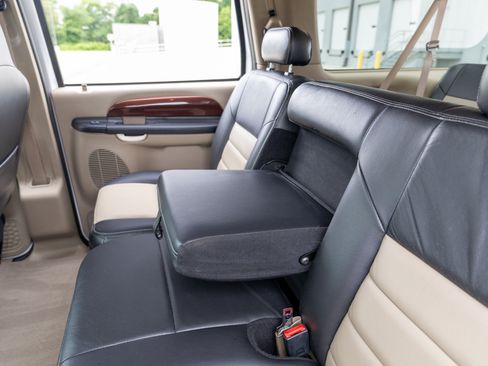 Used 2005 Ford Excursion Eddie Bauer AWD/4WD image 26