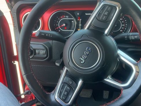 Used 2021 Jeep Wrangler Unlimited Rubicon AWD/4WD image 12