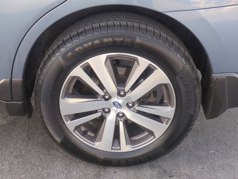 Used 2018 Subaru Outback 2.5i Limited w/ 50th Anniversary Edition image 12