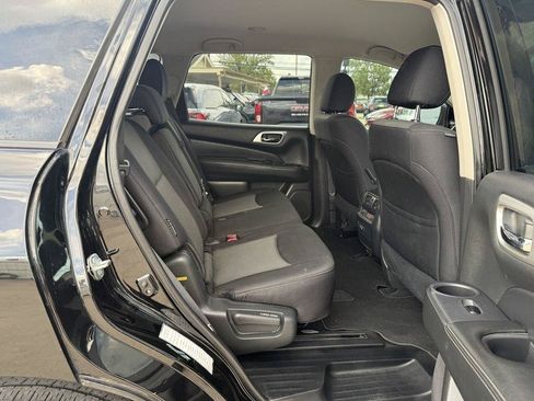 Used 2020 Nissan Pathfinder SV AWD/4WD image 12
