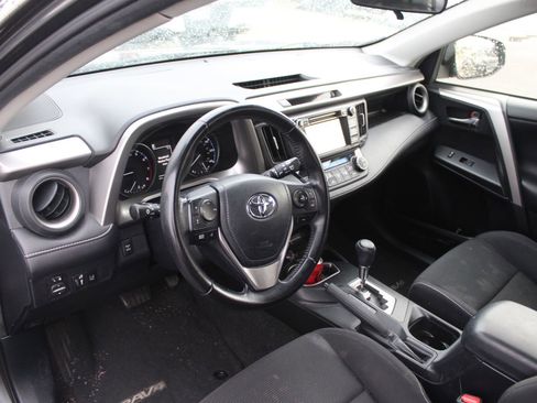 Used 2017 Toyota RAV4 XLE AWD/4WD image 10