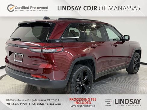Certified 2025 Jeep Grand Cherokee Limited w/ Luxury Tech Group II AWD/4WD image 9
