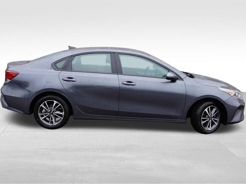 Certified 2024 Kia Forte LXS w/ LXS Technology Package FWD image 3