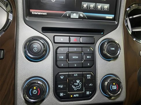 Used 2015 Ford F350 Lariat image 26