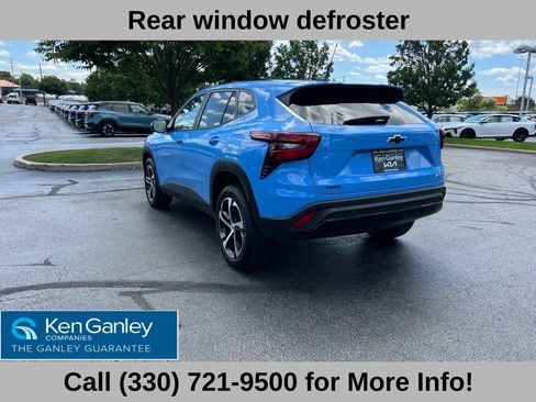 Used 2024 Chevrolet Trax RS w/ Driver Confidence Package FWD image 13