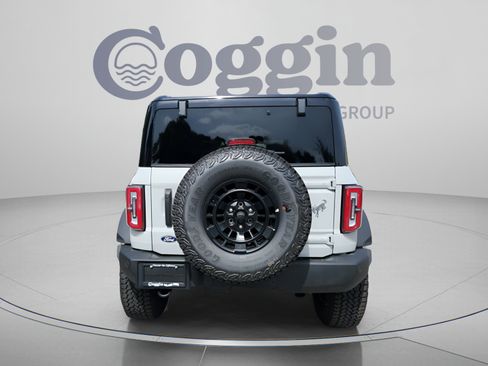 New 2026 Ford Bronco Outer Banks w/ Sasquatch Package AWD/4WD image 4