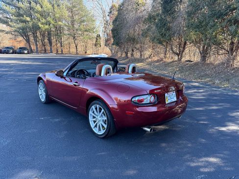 Used 2007 MAZDA MX-5 Miata Grand Touring w/ Premium Pkg image 22