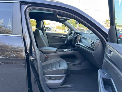 Used 2025 Volkswagen Atlas Cross Sport SEL image 38